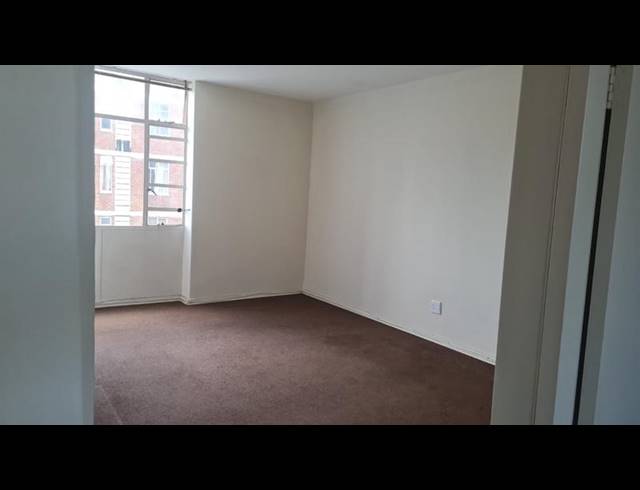 2 BEDROOM PROPERTY TO RENT IN BEDFORD GARDENS